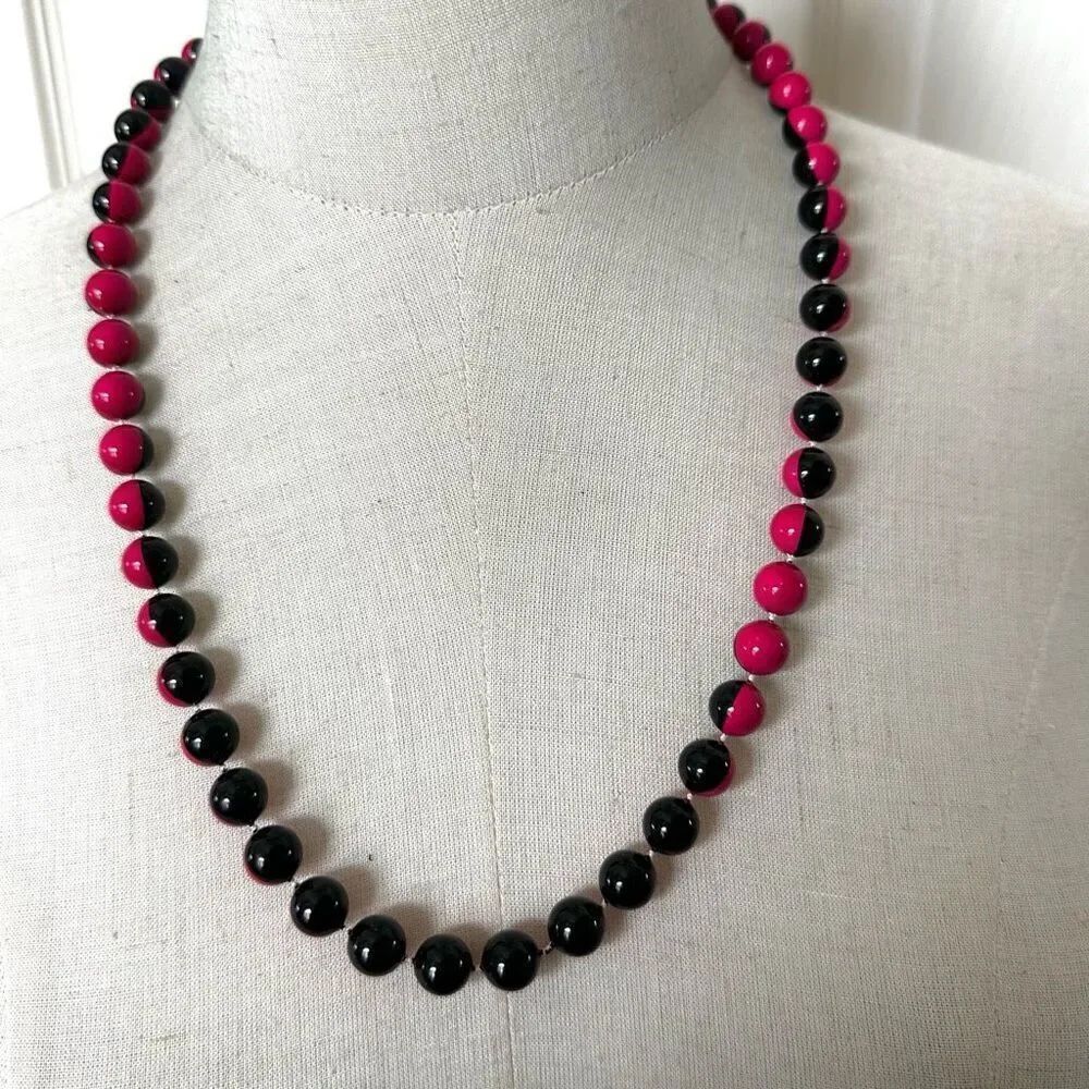 Pink and black beaded vintage necklace